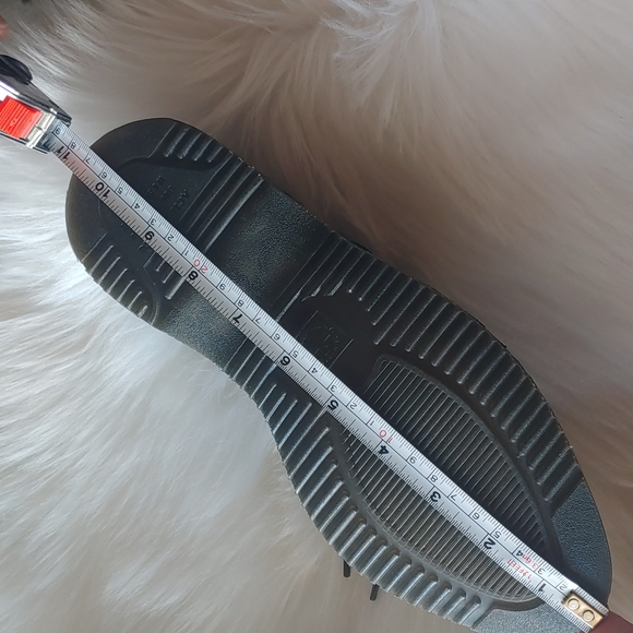 Dr. Martens Tanner Patent Leather Oxford - Picture 9 of 10